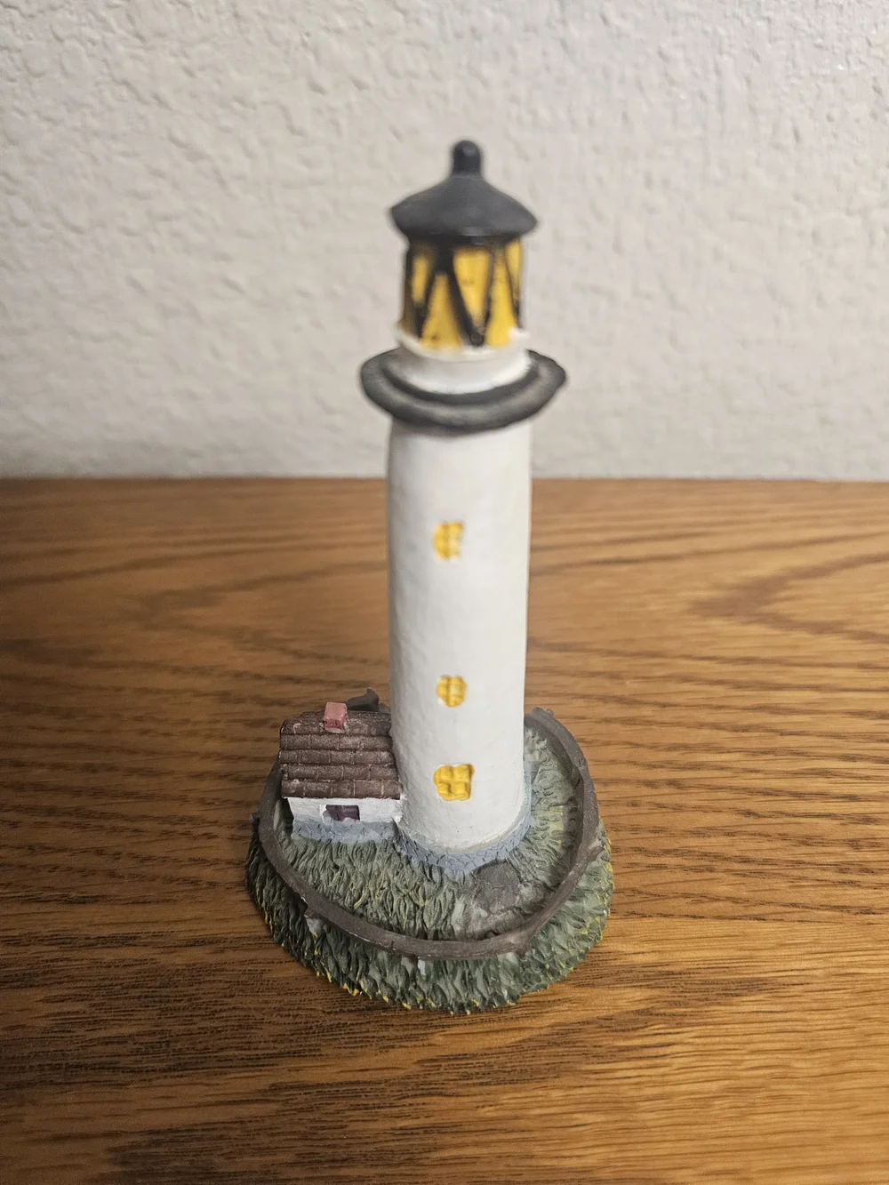 DDW Brooksville, FL Lighthouse Miniature Figurine #12-401 Coastal Souvenir Decor